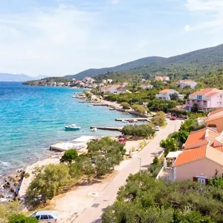 By The Sea Kneza, Korcula - 9168 *
